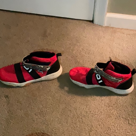 AND1 - Picture 4 of 4